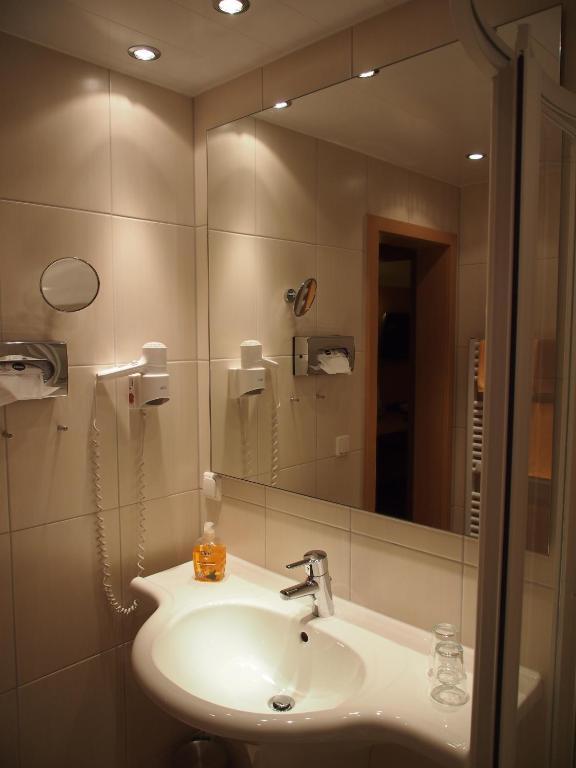 Hotel Bb Haus Neugebauer Garni Geisenheim Habitación foto